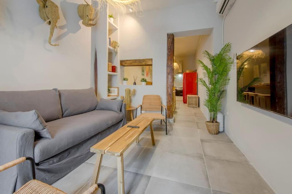 Apartamento Cool Deluxe Interior Design A 2 Min De Gran Via Madrid Exterior foto